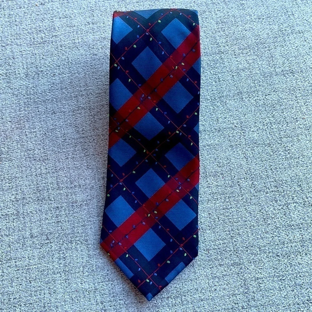 Hallmark Holiday Traditions Vintage Festive Tartan Plaid Christmas Party Tie